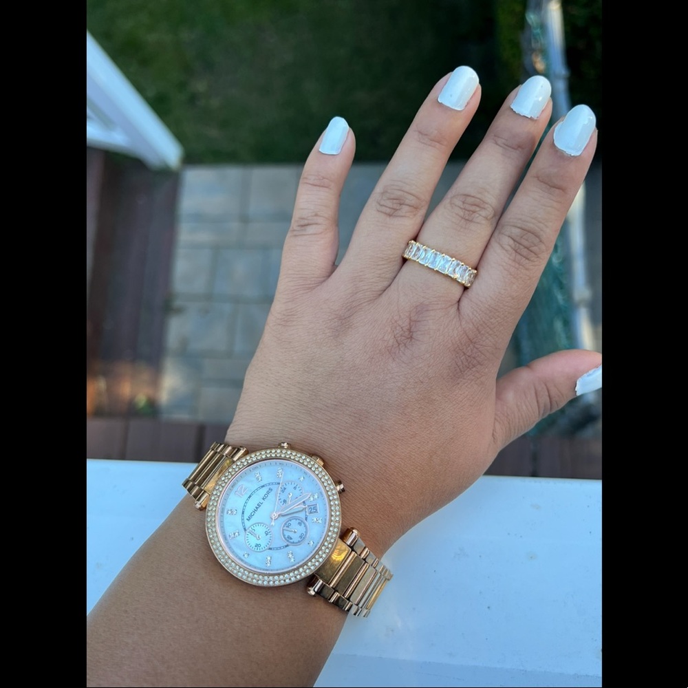 Michael Kors Parker Rose Gold Tone Watch - Picture 4 of 7